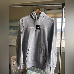 Brand new The North Face Sweatshirt in light grey, size Medium.